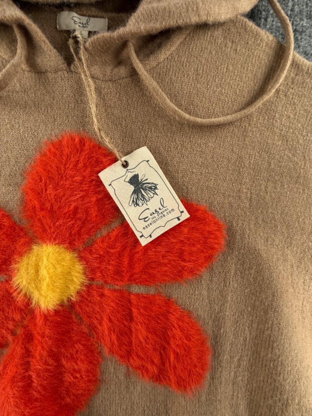 NWT Easel Sweater Beige Colorful Floral Soft Acrylic Blend Large Knit Hooded - Picture 11 of 15